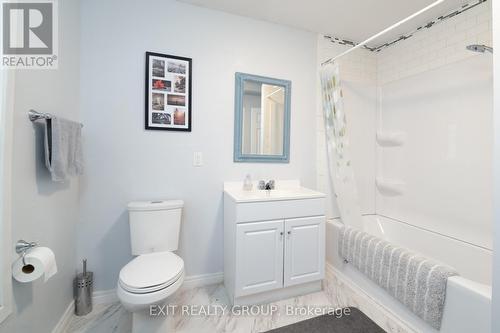 73 Prior Lane, Quinte West, ON - Indoor Photo Showing Bathroom