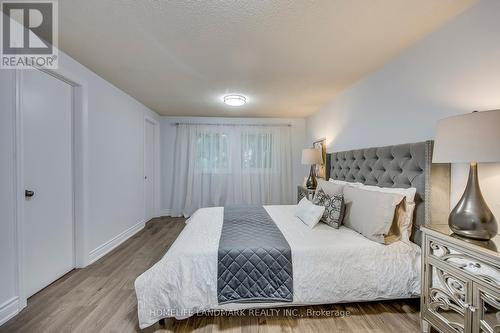 1112 Montgomery Drive, Oakville, ON - Indoor Photo Showing Bedroom