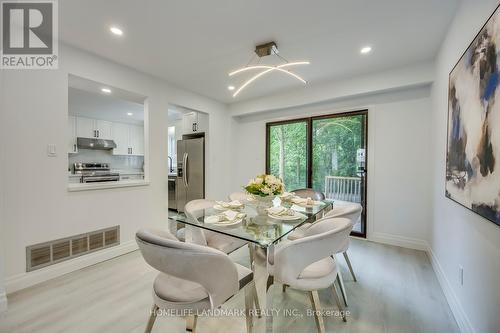 1112 Montgomery Drive, Oakville, ON - Indoor Photo Showing Dining Room