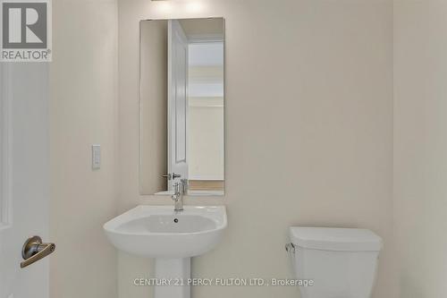 28 Autumn Frost Road, Otonabee-South Monaghan, ON - Indoor Photo Showing Bathroom