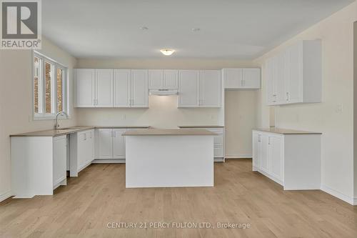 28 Autumn Frost Road, Otonabee-South Monaghan, ON - Indoor Photo Showing Kitchen