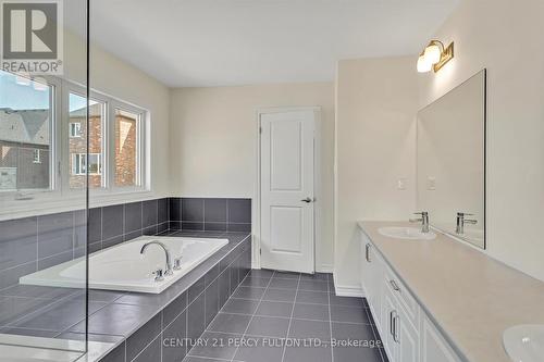 28 Autumn Frost Road, Otonabee-South Monaghan, ON - Indoor Photo Showing Bathroom