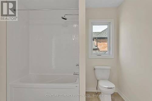 28 Autumn Frost Road, Otonabee-South Monaghan, ON - Indoor Photo Showing Bathroom