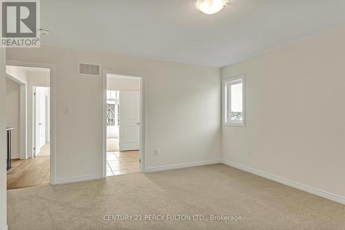 28 Autumn Frost Road, Otonabee-South Monaghan, ON - Indoor Photo Showing Other Room