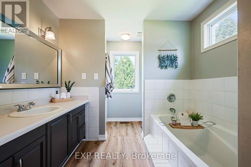 506097 Highway 89, Mulmur, ON - Indoor Photo Showing Bathroom