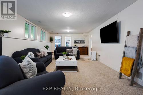 506097 Highway 89, Mulmur, ON - Indoor Photo Showing Living Room