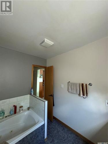 710 Prince Street, Hudson Bay, SK - Indoor Photo Showing Bathroom