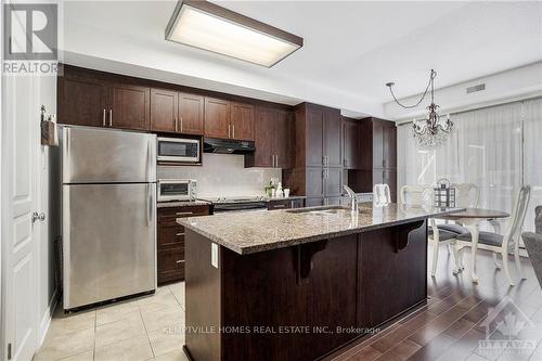 56 B Tayside, Ottawa, ON - Indoor Photo Showing Kitchen With Upgraded Kitchen