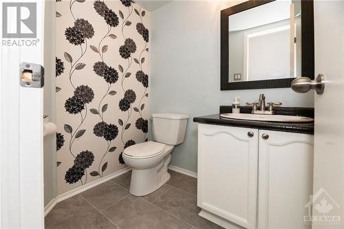 Half Bath - 38 Armadale Crescent, Ottawa, ON - Indoor Photo Showing Bathroom