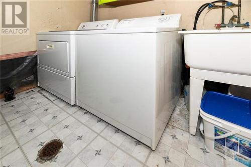 Laundry - 38 Armadale Crescent, Ottawa, ON - Indoor Photo Showing Laundry Room