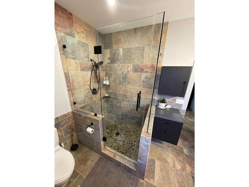 6210 Highway 3 W, Grand Forks, BC - Indoor Photo Showing Bathroom