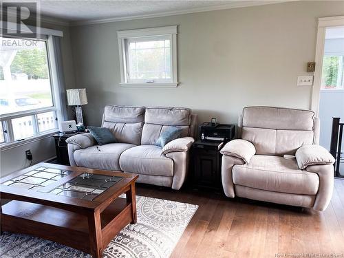 518 Rte 485, Saint-Paul, NB - Indoor Photo Showing Living Room