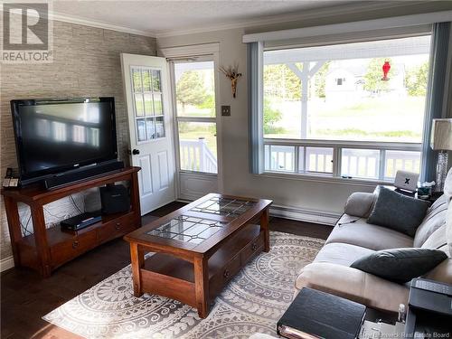 518 Rte 485, Saint-Paul, NB - Indoor Photo Showing Living Room