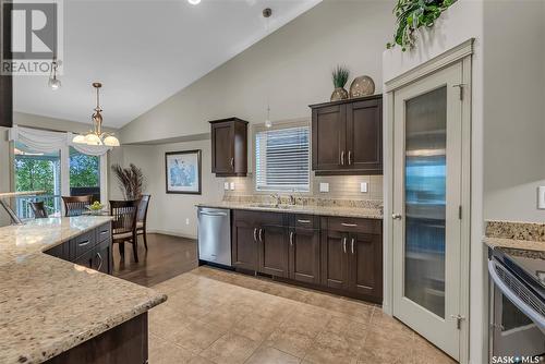 106 802 Heritage Crescent, Saskatoon, SK - Indoor Photo Showing Kitchen