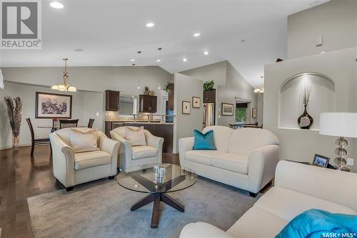 106 802 Heritage Crescent, Saskatoon, SK - Indoor Photo Showing Living Room