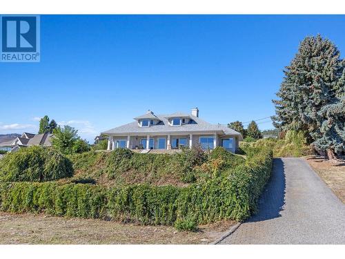 6122 Lipsett Avenue, Peachland, BC - Outdoor