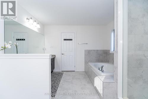 32 Sleeth Street, Brantford, ON - Indoor Photo Showing Bathroom