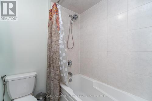 32 Sleeth Street, Brantford, ON - Indoor Photo Showing Bathroom