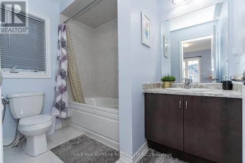 32 Sleeth Street, Brantford, ON - Indoor Photo Showing Bathroom