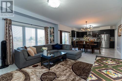 32 Sleeth Street, Brantford, ON - Indoor Photo Showing Living Room