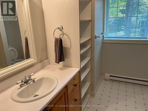 52 Tait Lane N, Bancroft, ON - Indoor Photo Showing Bathroom