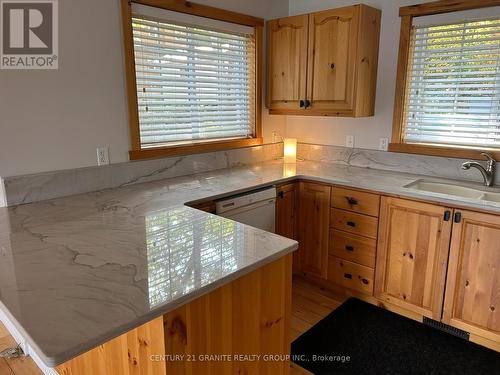 52 Tait Lane N, Bancroft, ON - Indoor Photo Showing Kitchen