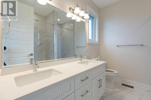 242 Leitch Street, Dutton/Dunwich (Dutton), ON - Indoor Photo Showing Bathroom