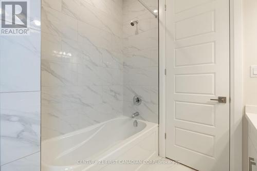 242 Leitch Street, Dutton/Dunwich (Dutton), ON - Indoor Photo Showing Bathroom