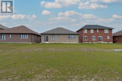 242 Leitch Street, Dutton/Dunwich (Dutton), ON - Outdoor