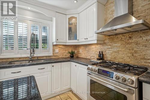 2326 Mowat Avenue, Oakville, ON - Indoor Photo Showing Kitchen With Double Sink