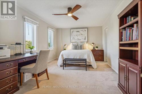 2326 Mowat Avenue, Oakville, ON - Indoor Photo Showing Bedroom