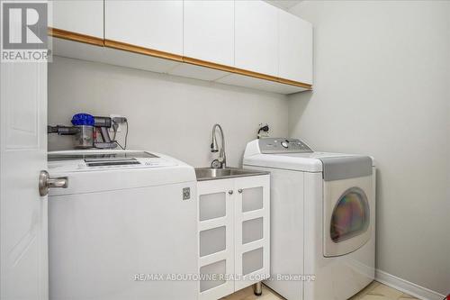 2326 Mowat Avenue, Oakville, ON - Indoor Photo Showing Laundry Room