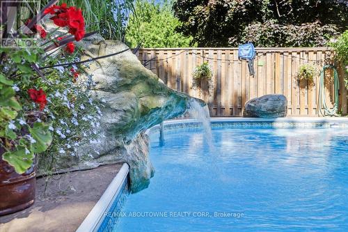 2326 Mowat Avenue, Oakville, ON - Outdoor With In Ground Pool