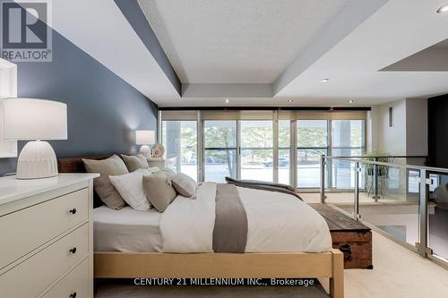 111 - 1040 The Queensway, Toronto, ON - Indoor Photo Showing Bedroom