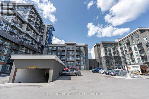 902 - 470 Dundas Street E, Hamilton, ON - Outdoor With Facade