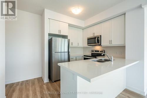 902 - 470 Dundas Street E, Hamilton, ON - Indoor Photo Showing Kitchen With Double Sink