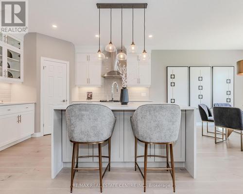 27 Spachman Street, Kitchener, ON - Indoor Photo Showing Kitchen With Upgraded Kitchen