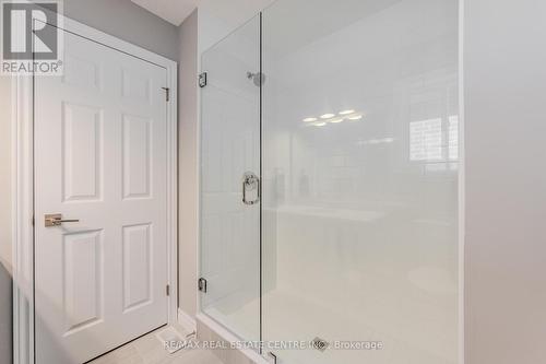 27 Spachman Street, Kitchener, ON - Indoor Photo Showing Bathroom