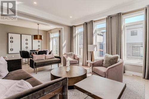 27 Spachman Street, Kitchener, ON - Indoor Photo Showing Living Room