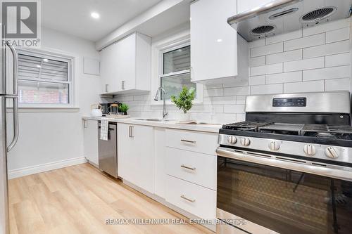 346 Reynolds Road, London, ON - Indoor Photo Showing Kitchen With Upgraded Kitchen