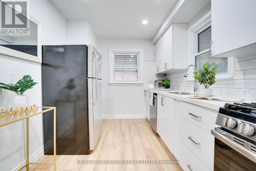 346 Reynolds Road, London, ON - Indoor Photo Showing Kitchen