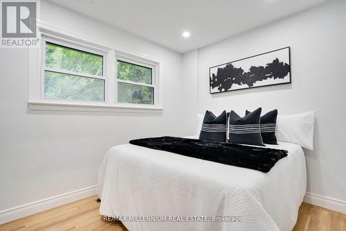 346 Reynolds Road, London, ON - Indoor Photo Showing Bedroom