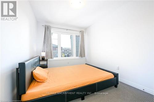 70 - 30 Time Square Boulevard, Hamilton, ON - Indoor Photo Showing Bedroom