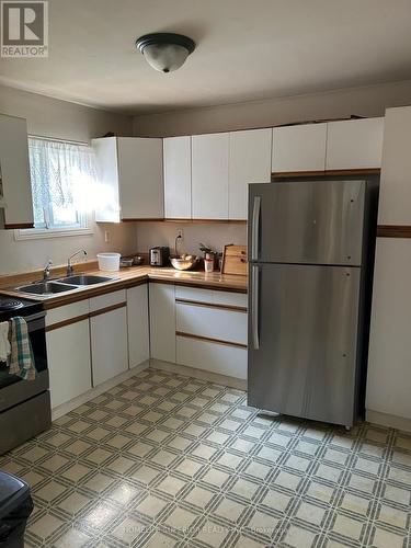 39 Marble Point Road W, Marmora And Lake, ON - Indoor Photo Showing Kitchen With Double Sink