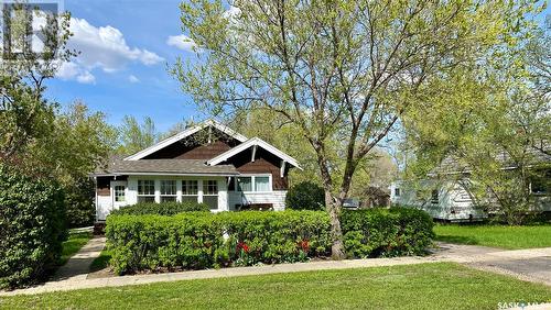 1 4Th Street E, Willow Bunch, SK - Outdoor