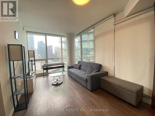 1602 - 45 Charles Street E, Toronto, ON - Indoor Photo Showing Living Room