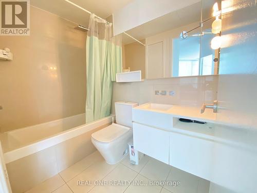 1602 - 45 Charles Street, Toronto, ON - Indoor Photo Showing Bathroom