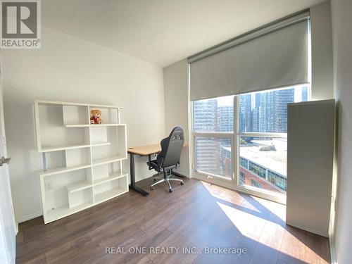 1602 - 45 Charles Street, Toronto, ON - Indoor