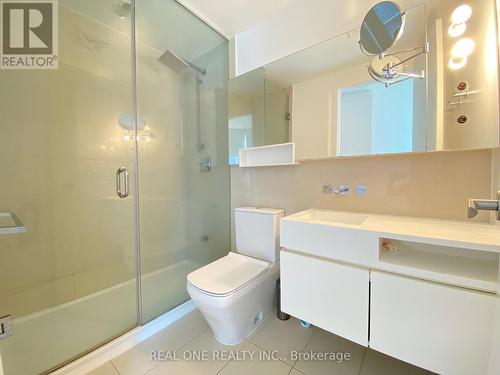 1602 - 45 Charles Street, Toronto, ON - Indoor Photo Showing Bathroom