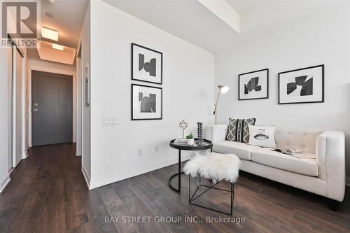 4607 - 42 Charles Street E, Toronto, ON - Indoor